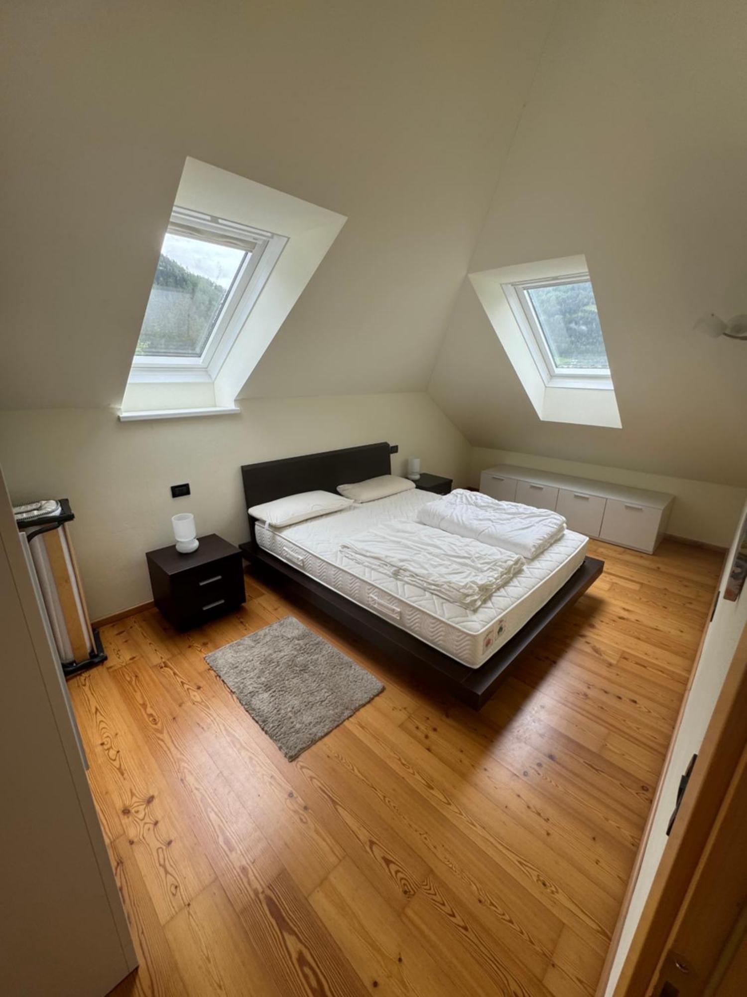 Loft Apartment *